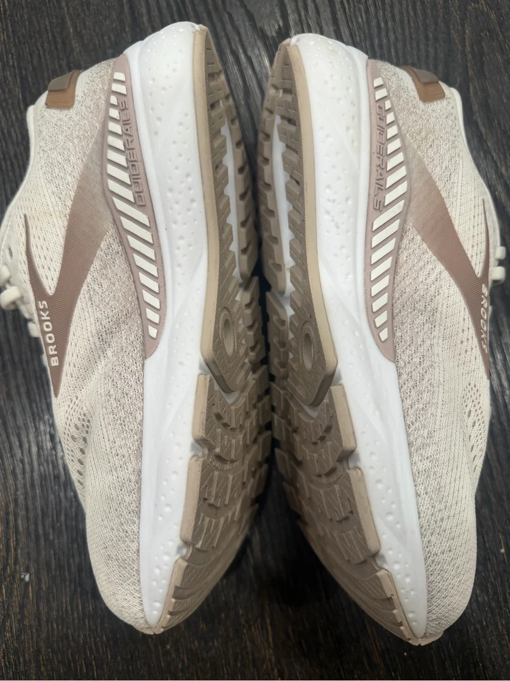 BROOKS Ariel GTS 24 Running shoes women size 8